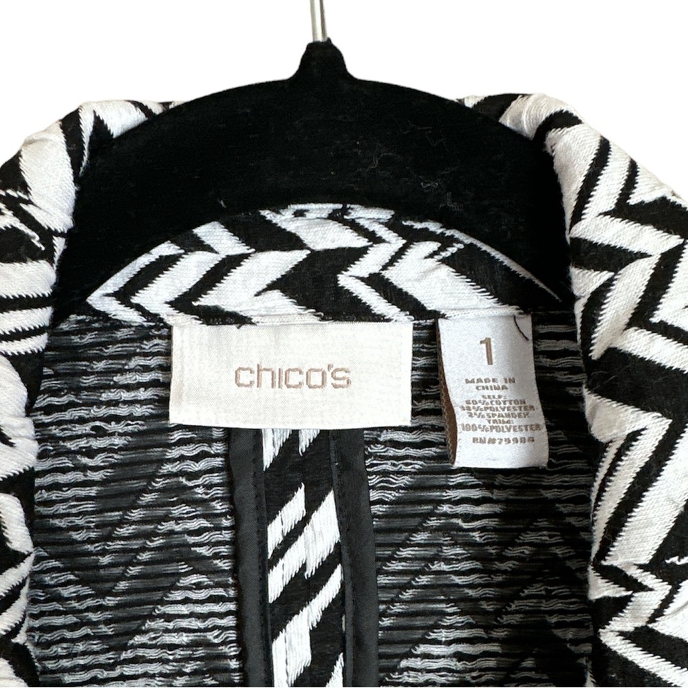 Chico’s Textured Pattern Blazer - Picture 4 of 10